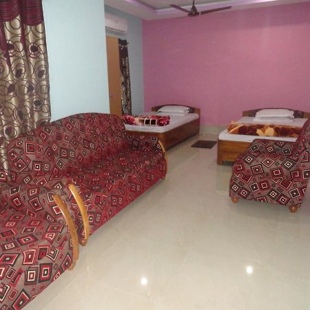 Hotel Kaustav Tezpur Kültér fotó