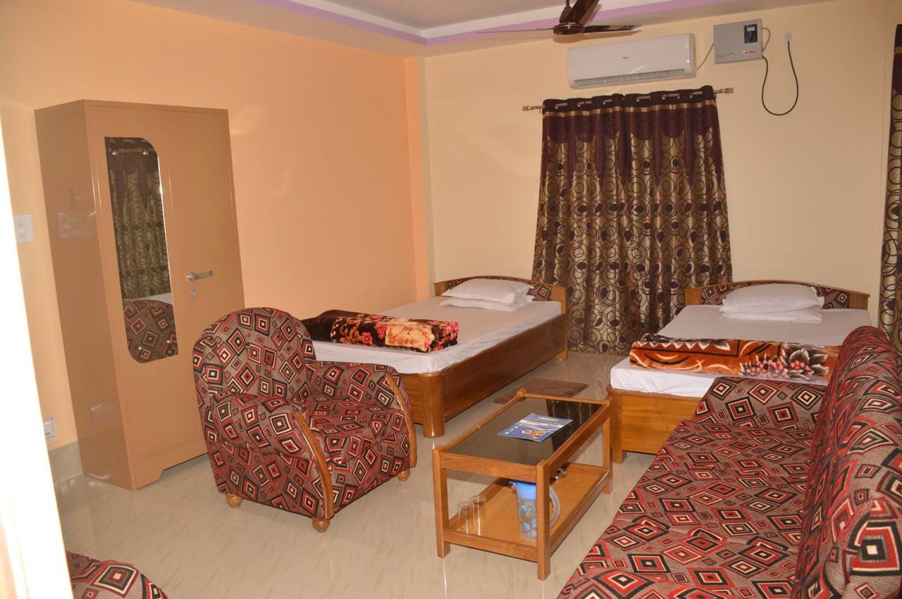 Hotel Kaustav Tezpur Kültér fotó