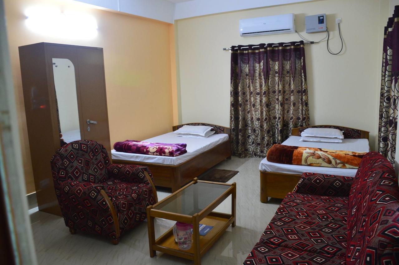 Hotel Kaustav Tezpur Kültér fotó