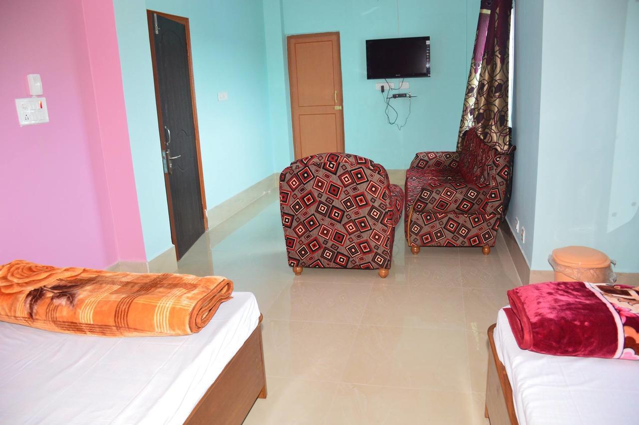 Hotel Kaustav Tezpur Kültér fotó