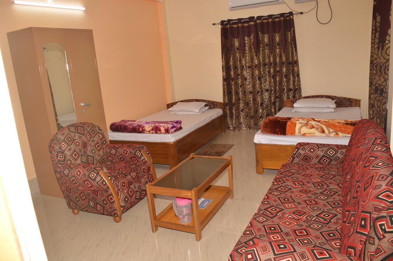 Hotel Kaustav Tezpur Kültér fotó