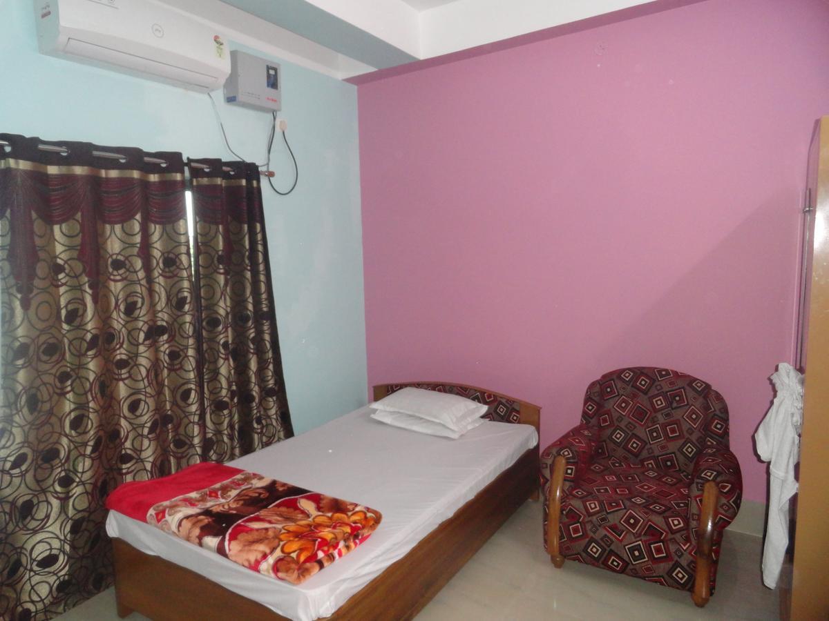Hotel Kaustav Tezpur Kültér fotó
